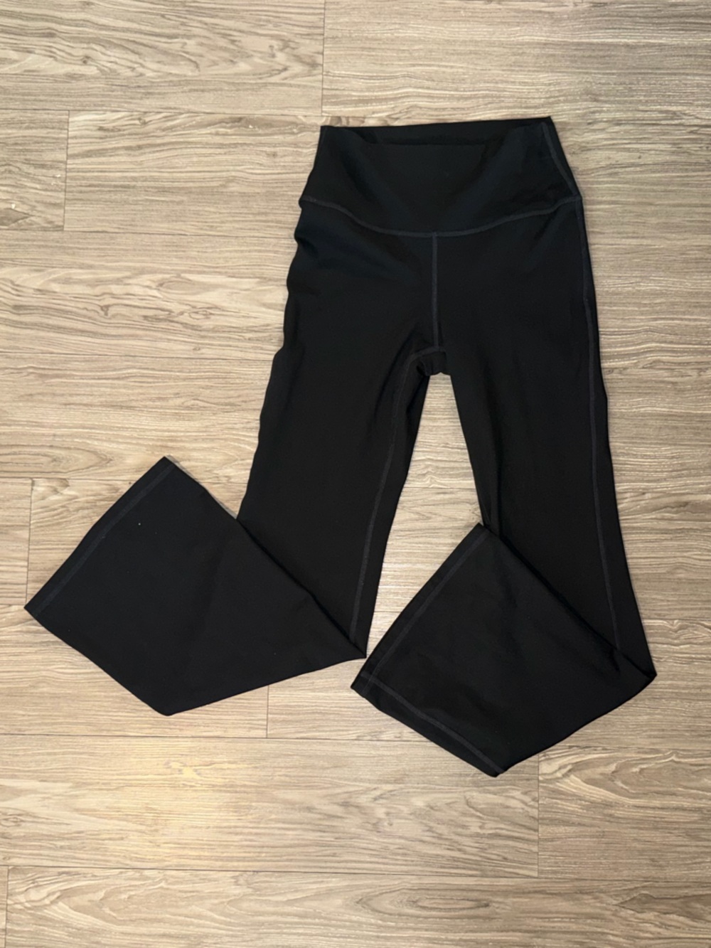 Hollister Gilly Hicks Womens M Black Recharge Flare Yoga Pants High Waist Walk